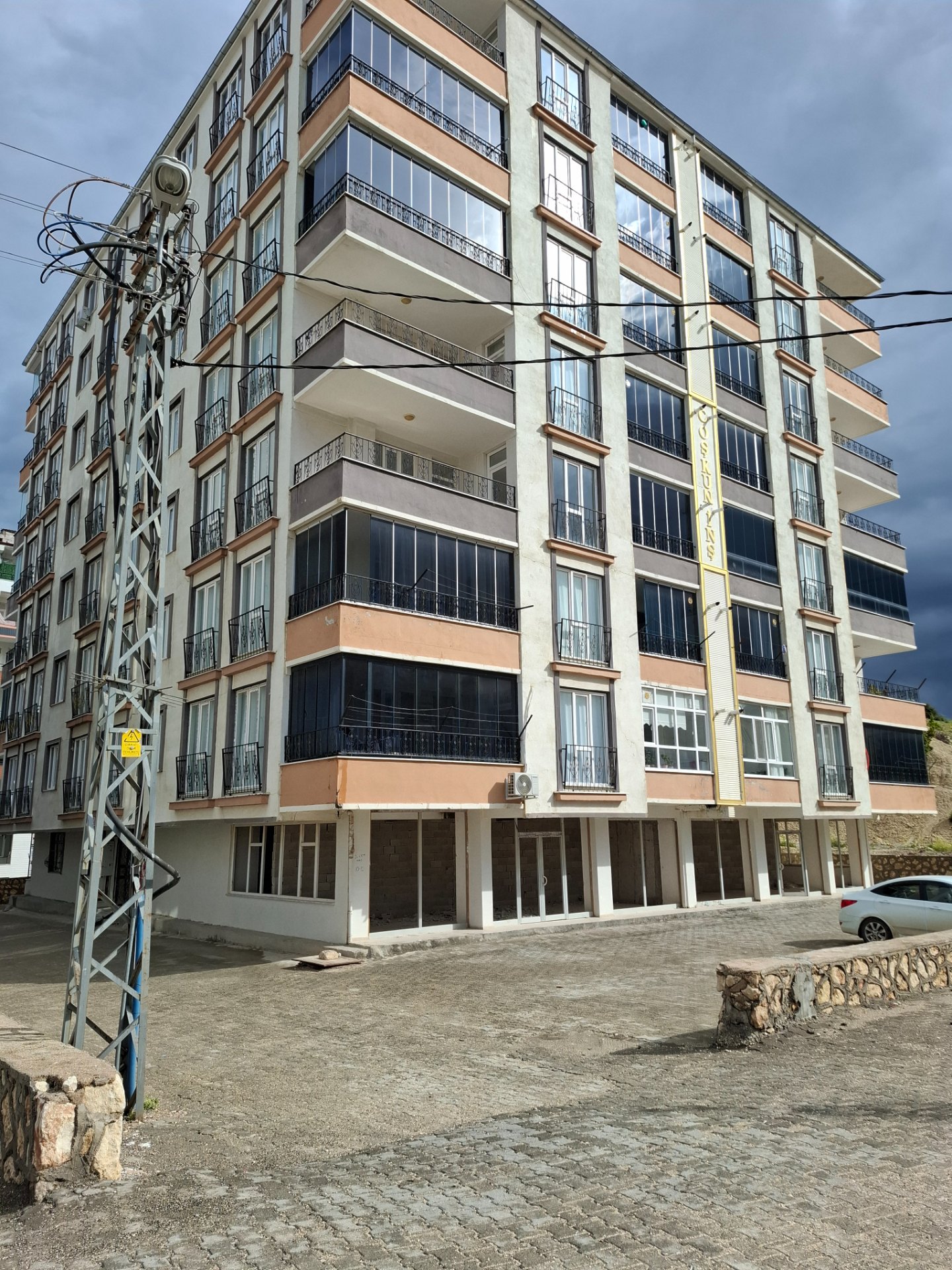 15 TEMMUZ'DA SATILIK 150 M2 SATILIK 3+1 DAİRE