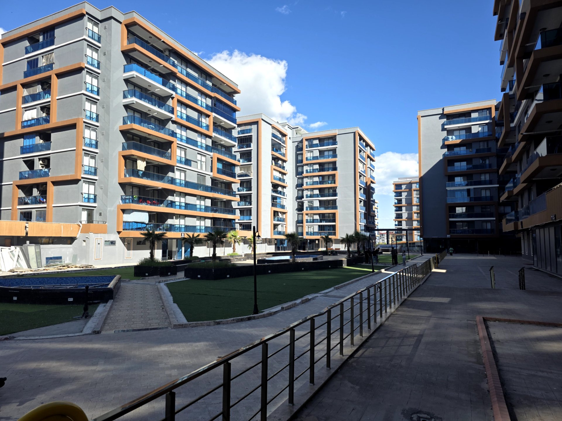 ALTINŞEHİR MAHALLESİ YEŞİLPARK DELUX SİTESİNDE SATILIK 3+1 DAİRE  - 3
