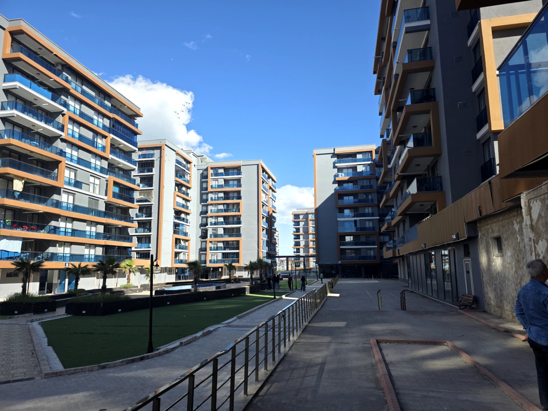 ALTINŞEHİR MAHALLESİ YEŞİLPARK DELUX SİTESİNDE SATILIK 3+1 DAİRE  - 4