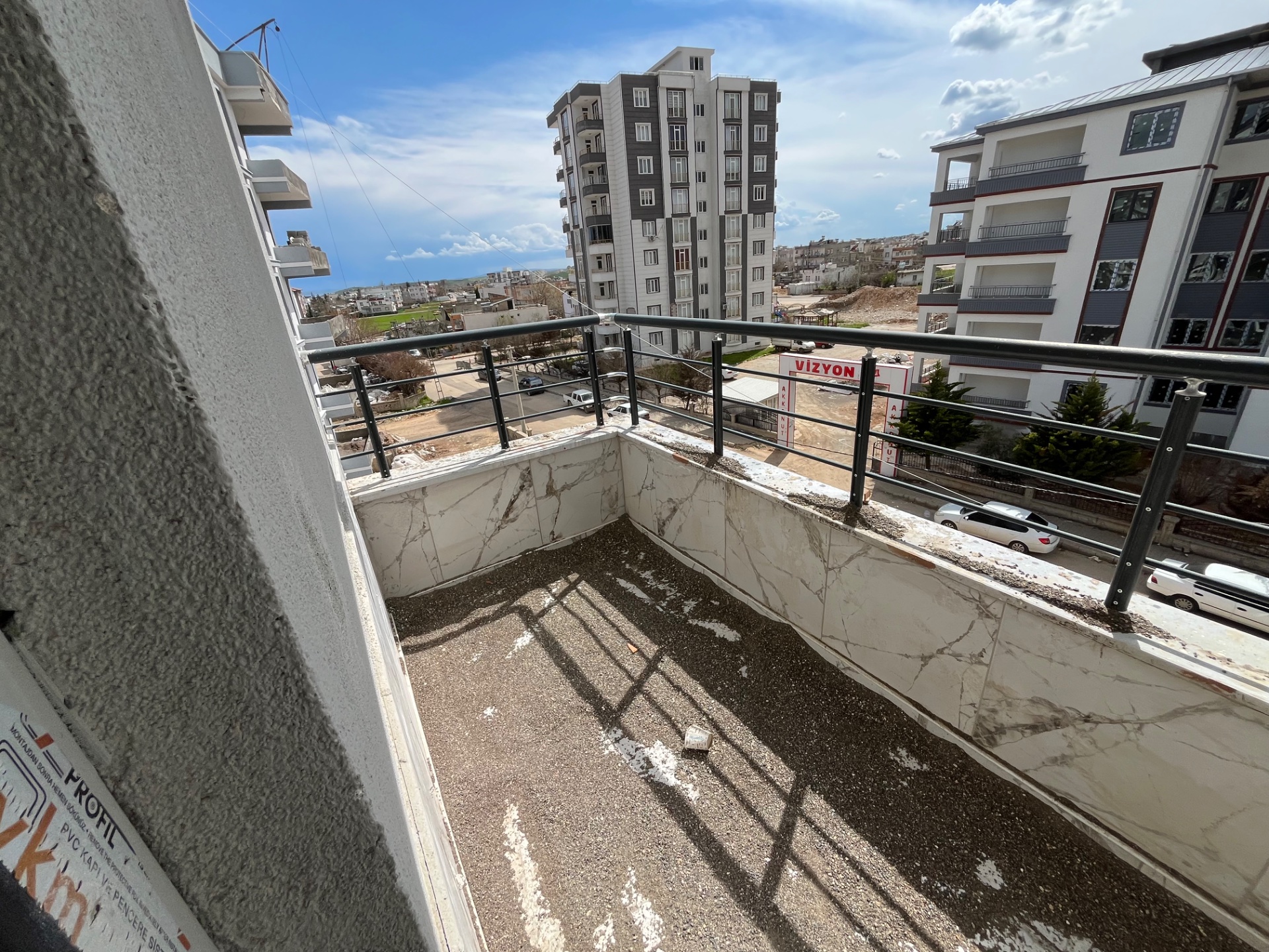 SATILIK YENİ YAPI 4+1 DAİRE - 5