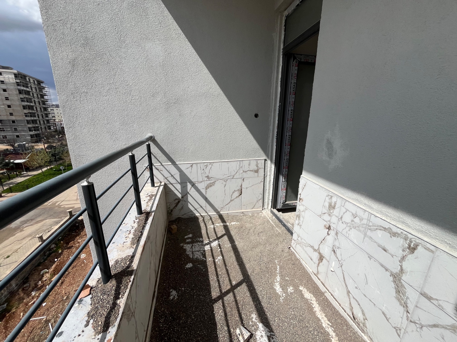 SATILIK YENİ YAPI 4+1 DAİRE - 6