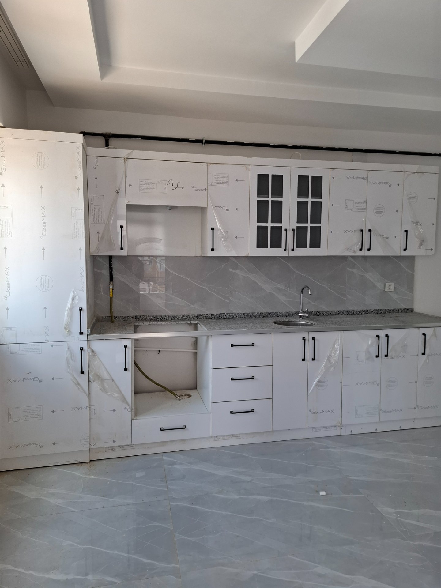 ERDEMOĞLU MERKEZİ KONUMDA MİLLET BAHÇESİ YAKININDA KİRALIK 3+1 YENİ YAPI DAİRE