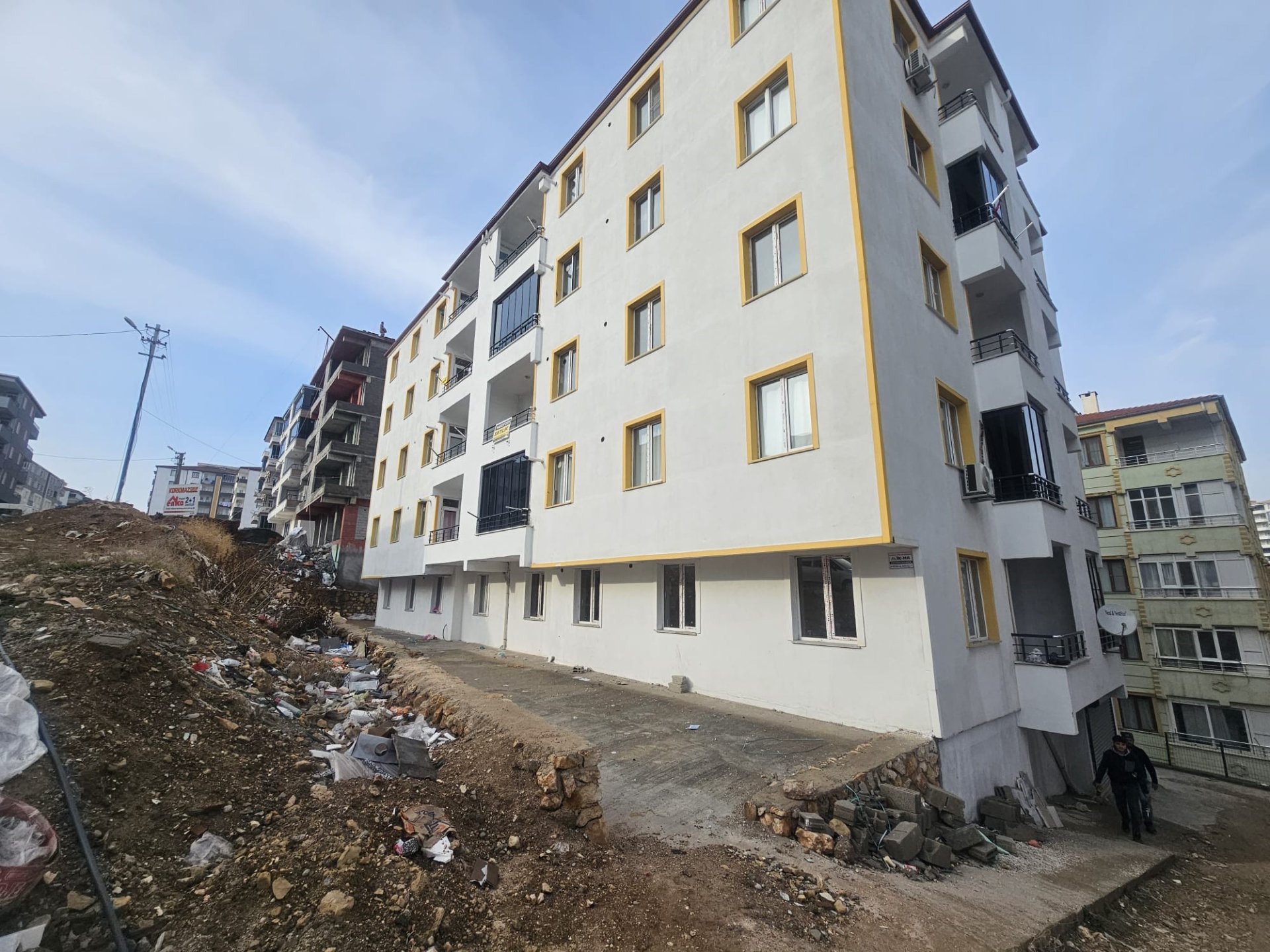 ERDEMOĞLUNDA SATILIK DEPREM SONRASI YENİ YAPI 3+1 DAİRE