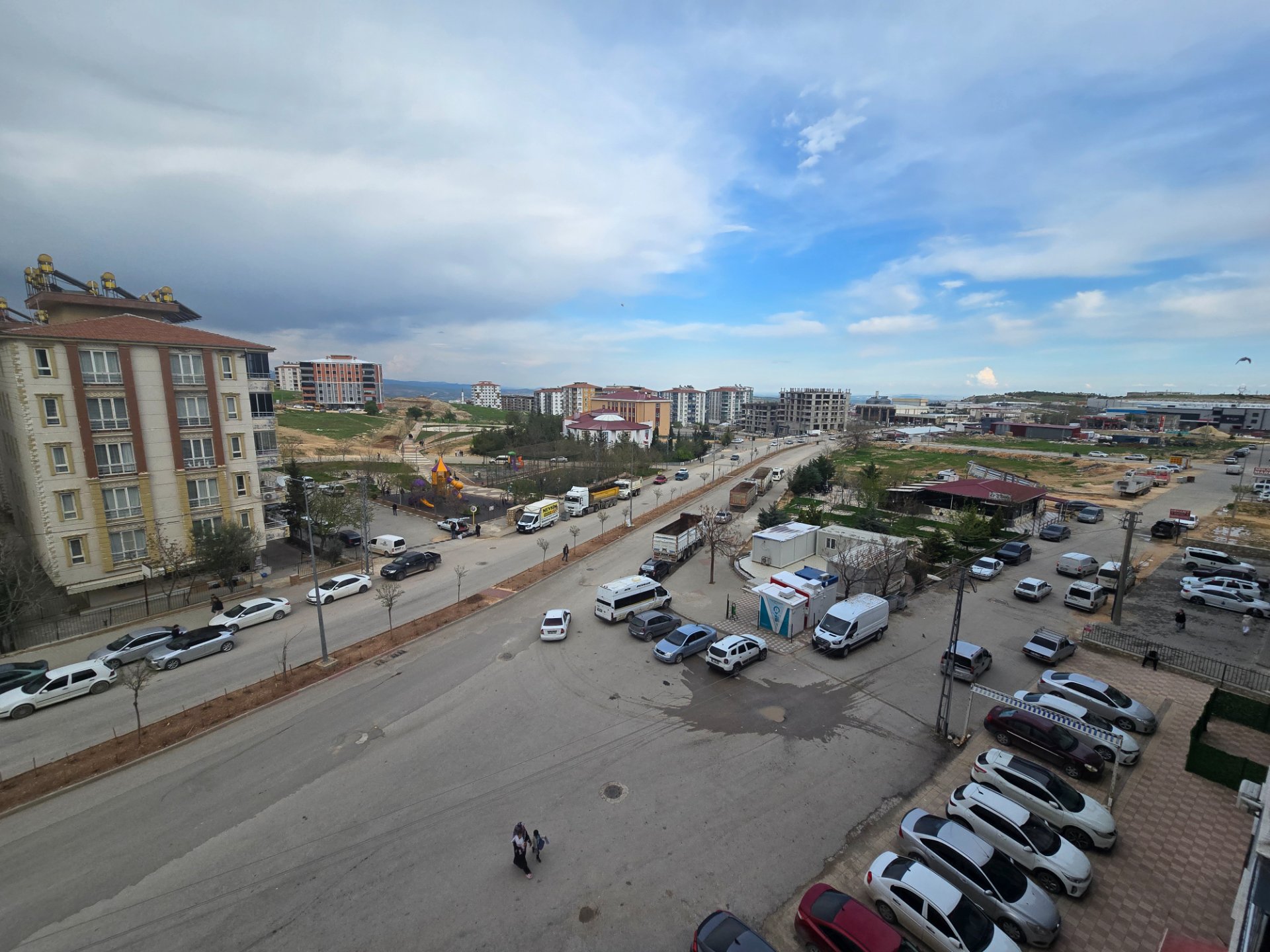 15 TEMMUZDA MERKEZİ KONUMDA SATILIK 4+1